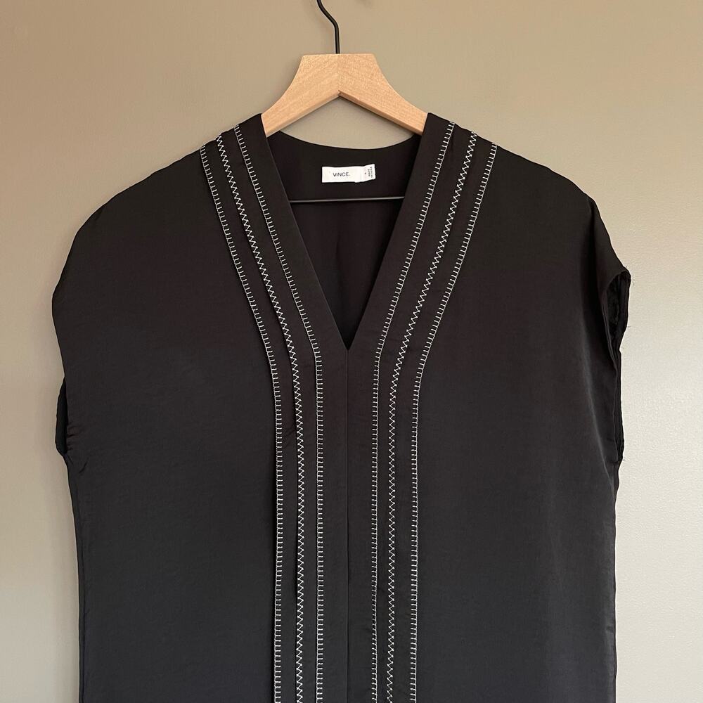 Vince Embroidered Front V-Neck Shift Dress Black Size 4 Minimalist Relaxed Fit - Picture 5 of 16